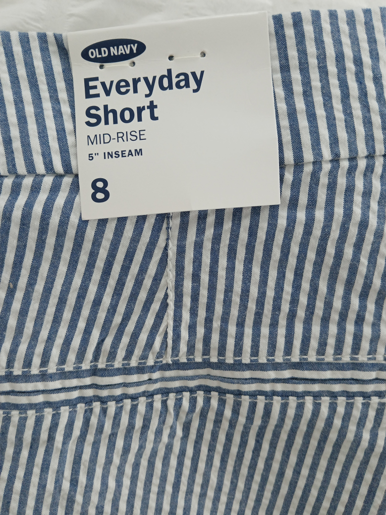 old navy size 8  NWT