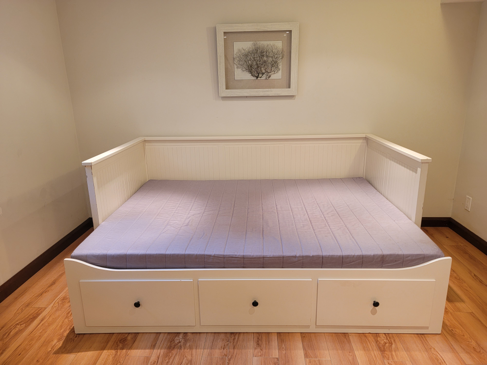 HEMNES IKEA trundle bed frame