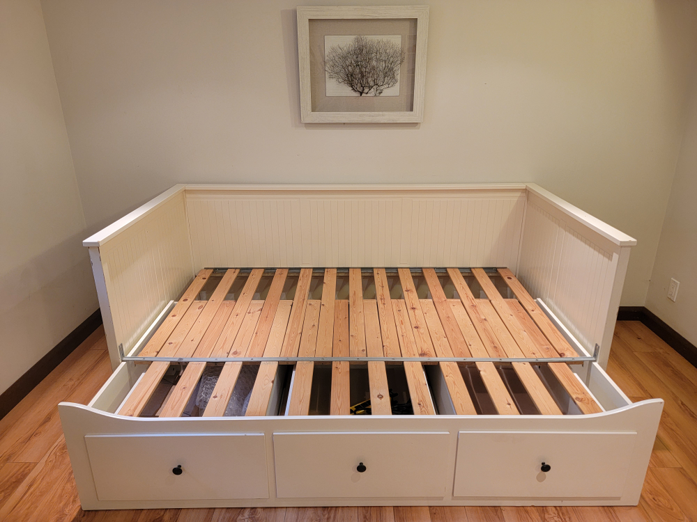 HEMNES IKEA trundle bed frame - photo 2