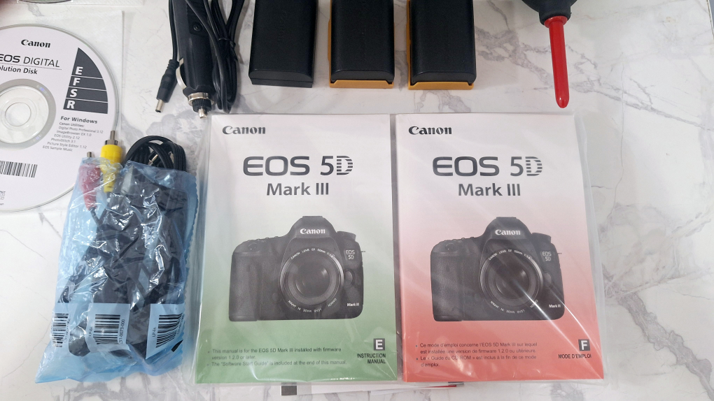 Canon EOS 5D Mark III - photo 3