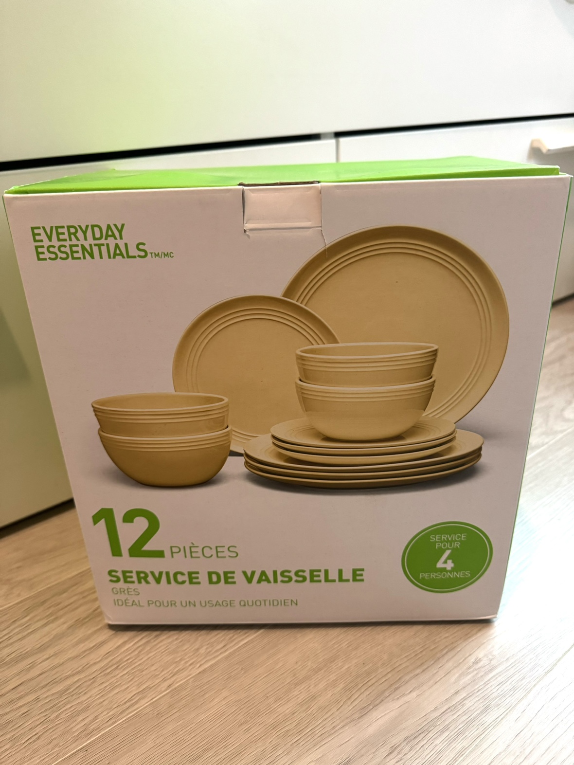 6 pieces plates and bowls
