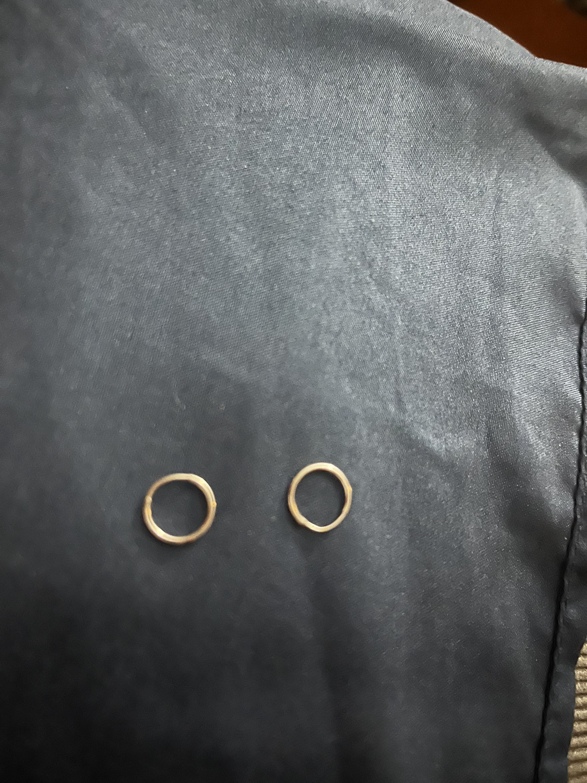 BN 14kt WHITE GOLD HOOP EARRINGS image indicator(6)