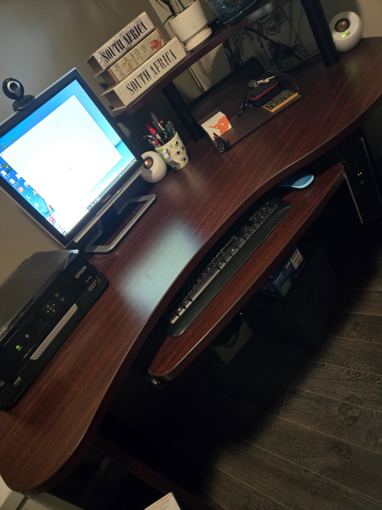 desk with keyboard tray - photo 2