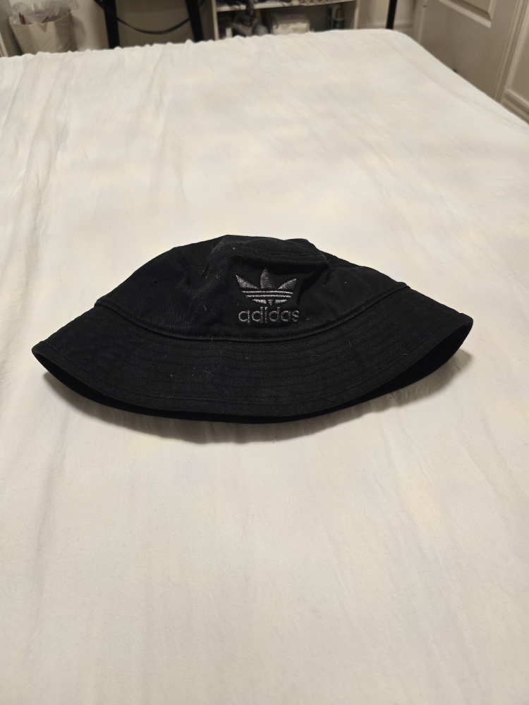 Adidas Bucket hat thumbnail