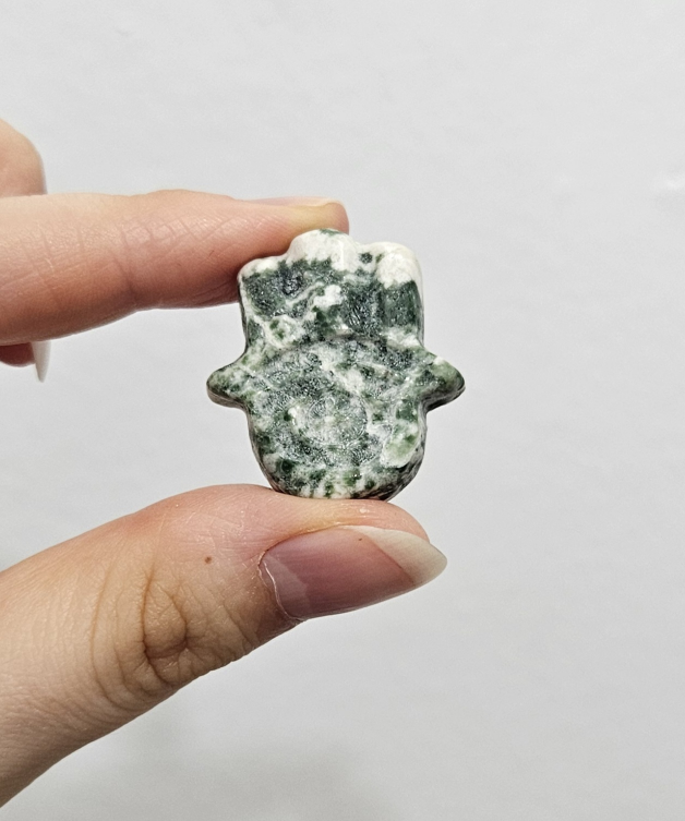 Genuine Crystal carvings (real) image indicator(5)