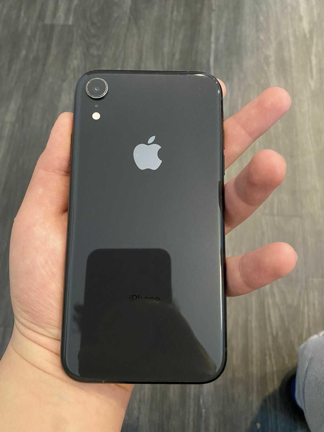 iPhone XR 128Gb - photo 2