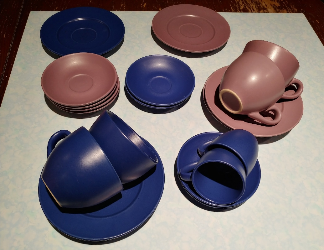 Assorted Coffee/Espresso cups & plates image indicator(3)