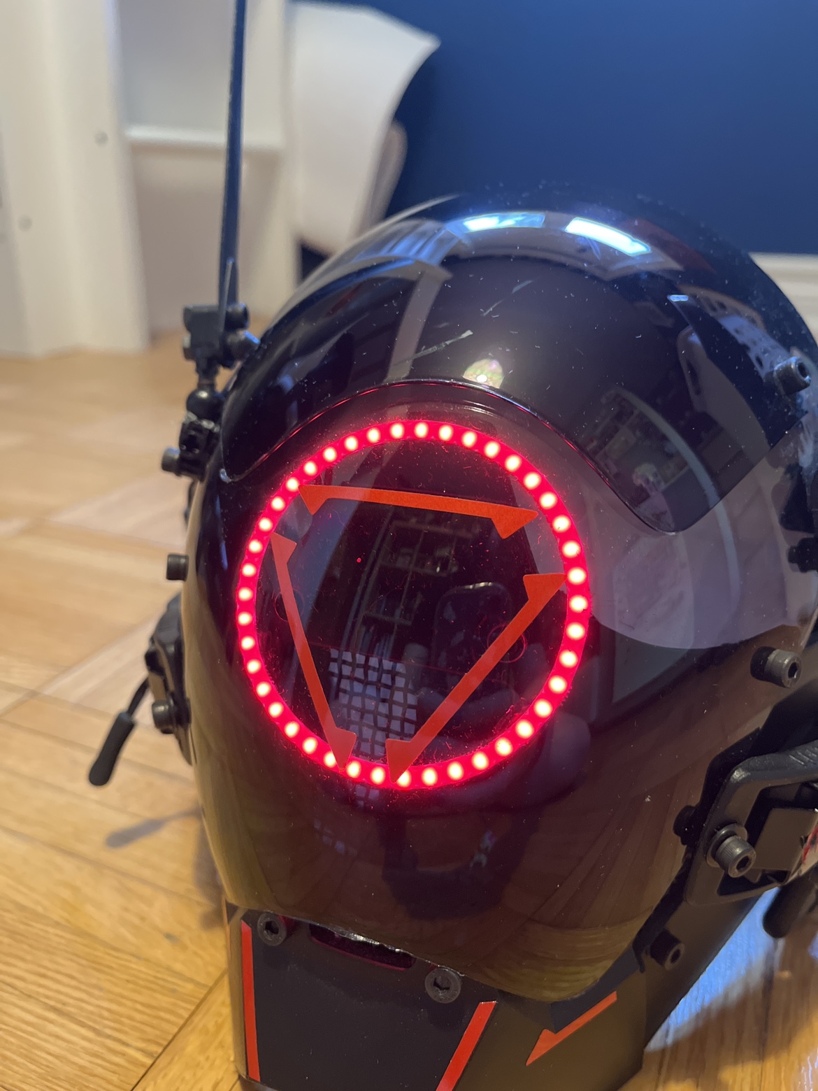 Light up cyberpunk helmet - photo 2