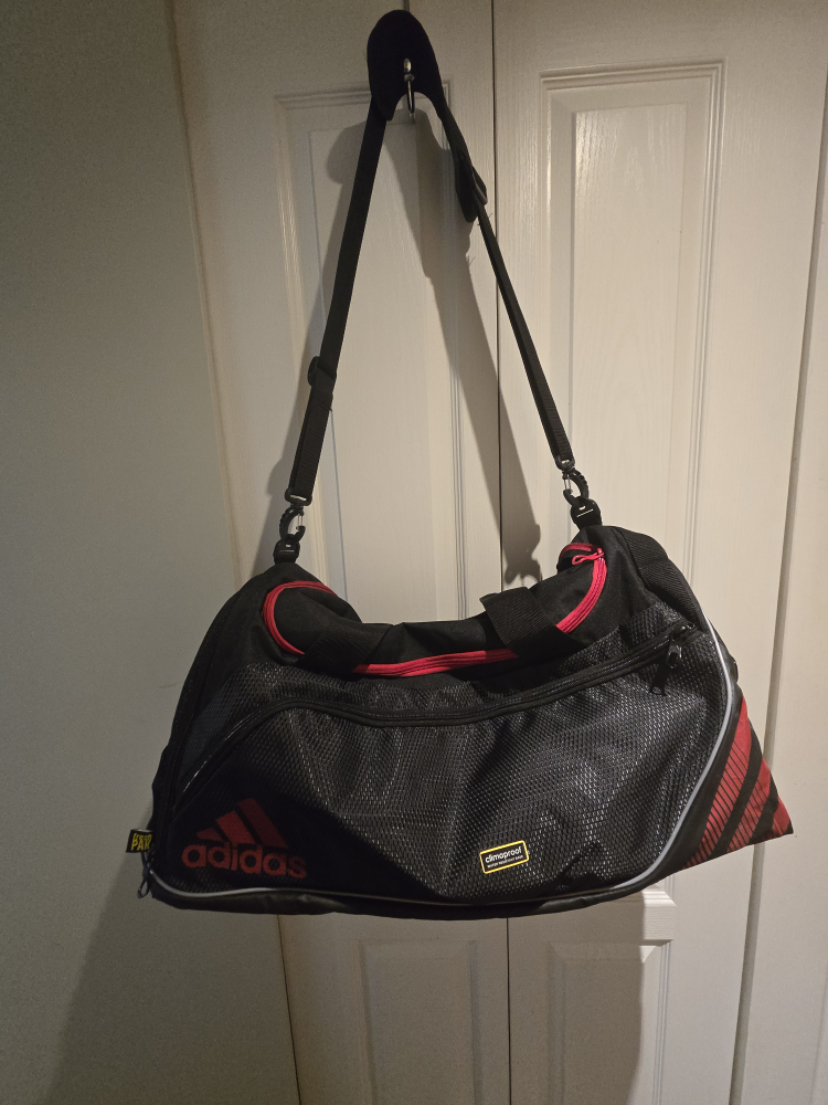 Adidas team Canada Olympic gym bag thumbnail