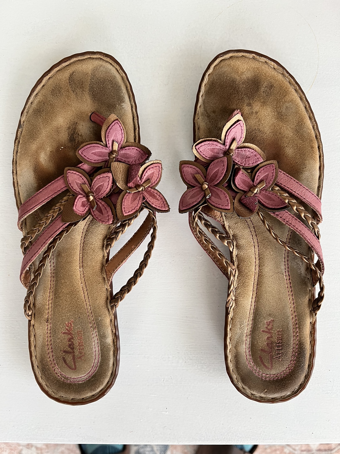 Clark’s Artisan Sandals flip flop thumbnail