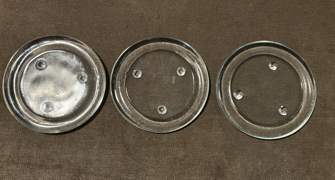 🎁 #freecycle 3 Glass Candle 🕯️Trays thumbnail