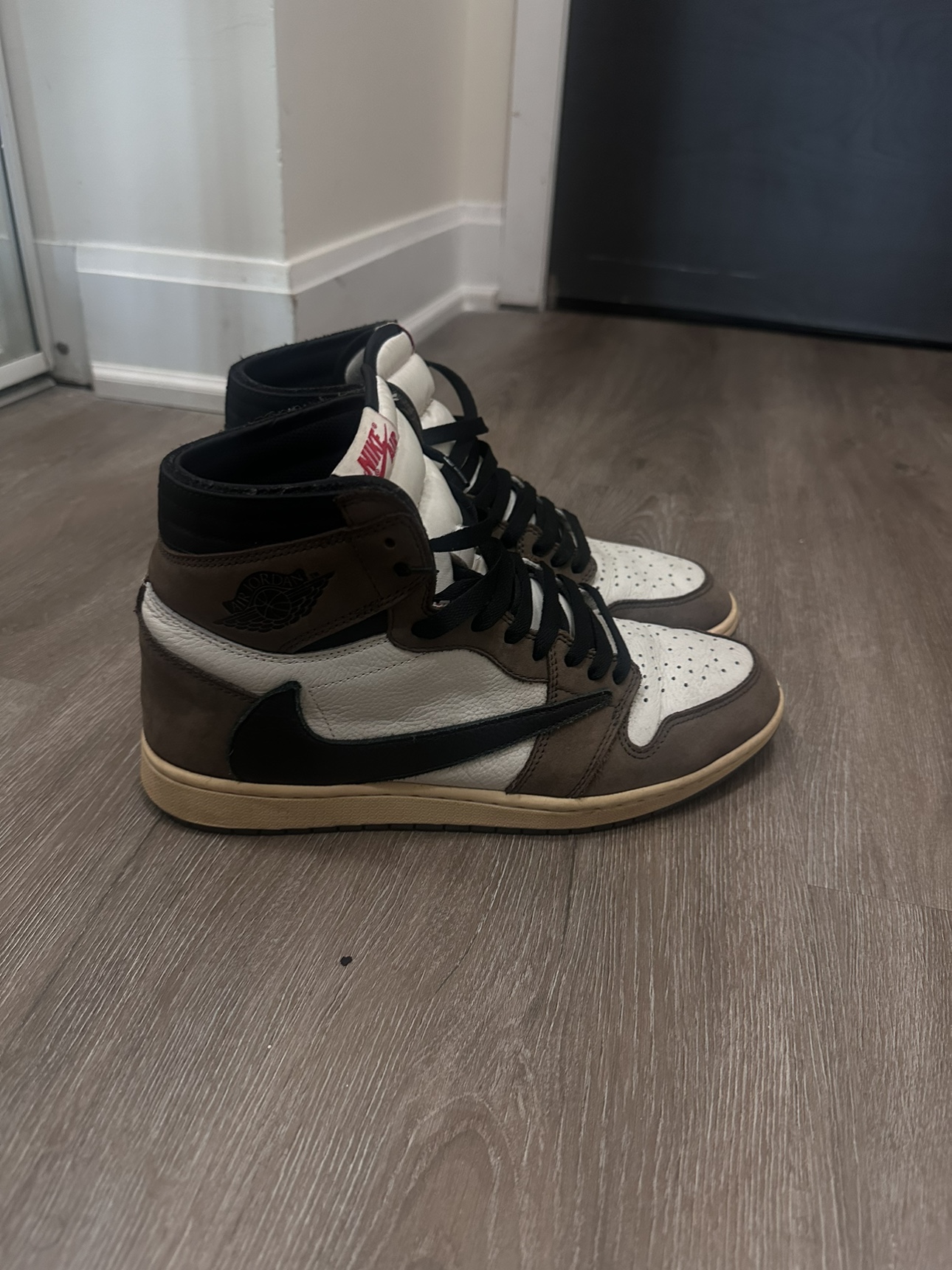 Air Jordan 1 Travis Scott Mocha - MOVING OUT SALE - photo 2