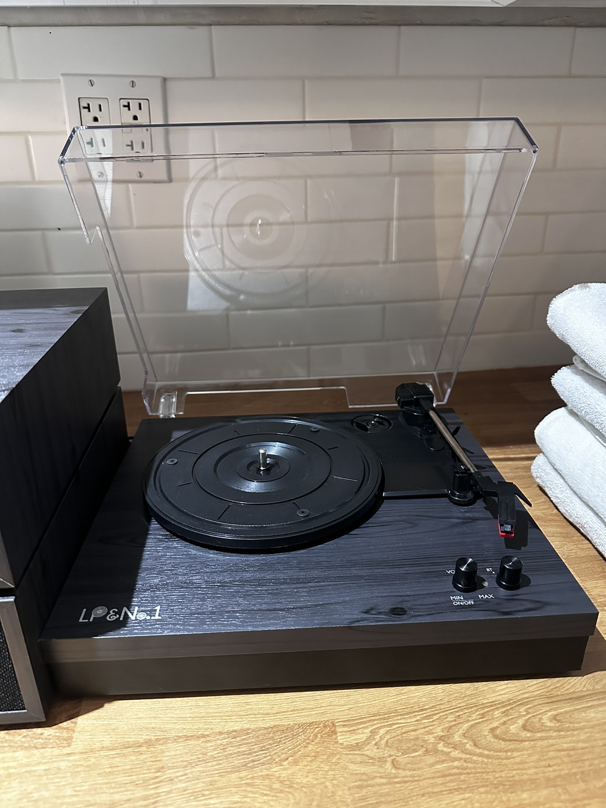LP turntable & speaker - photo 2