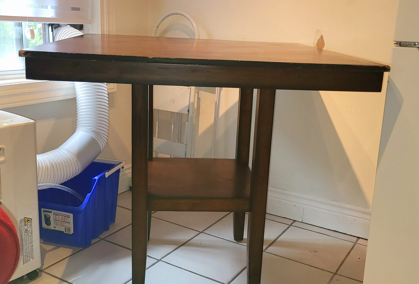 Kitchen Table image indicator(2)