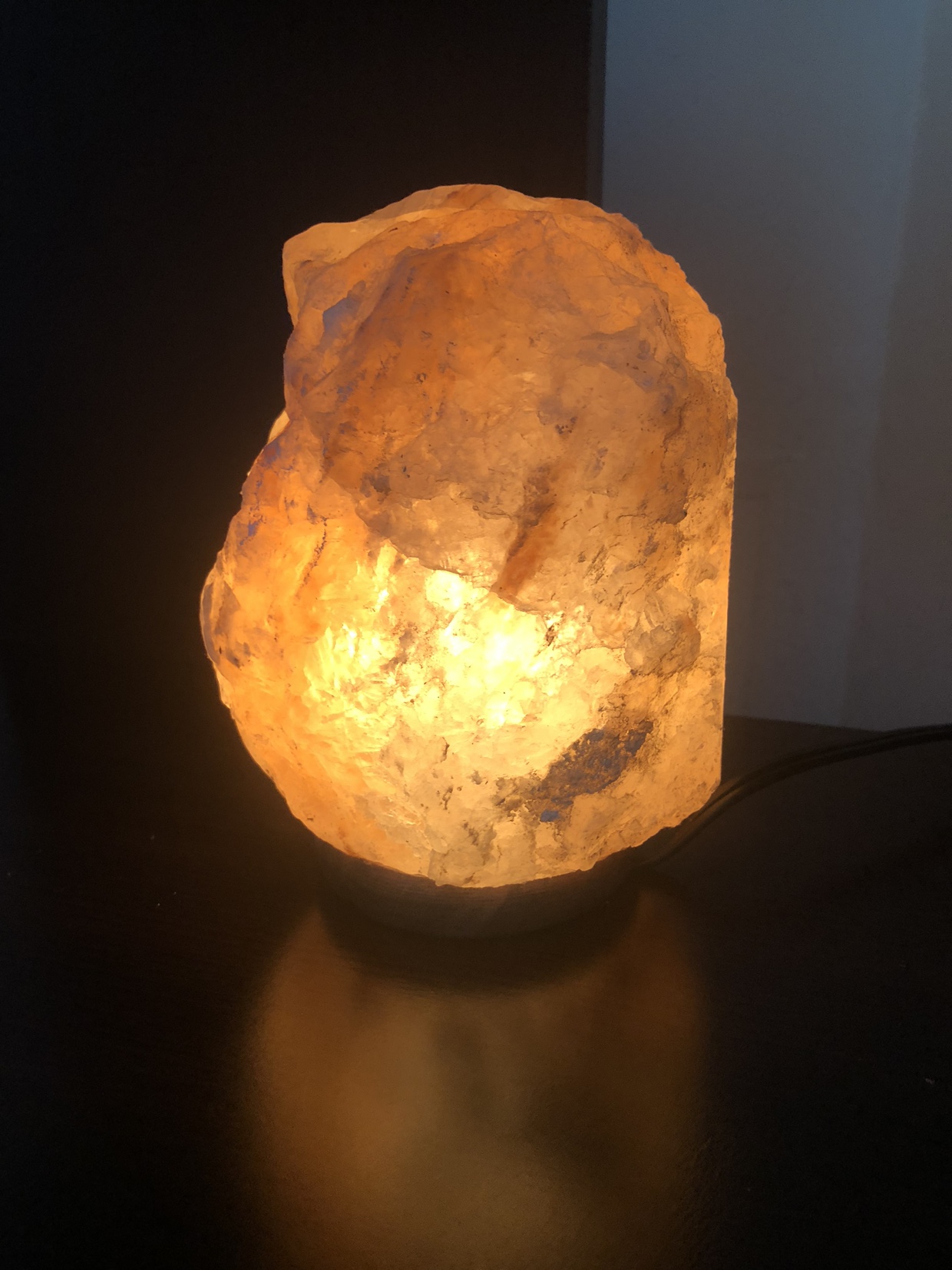 Medium salt lamp