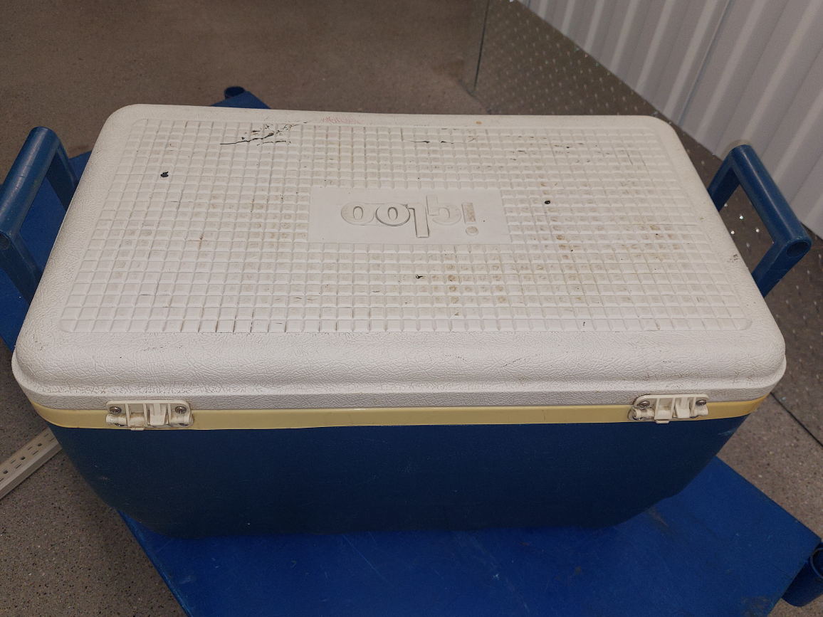 Igloo large cooler - photo 3