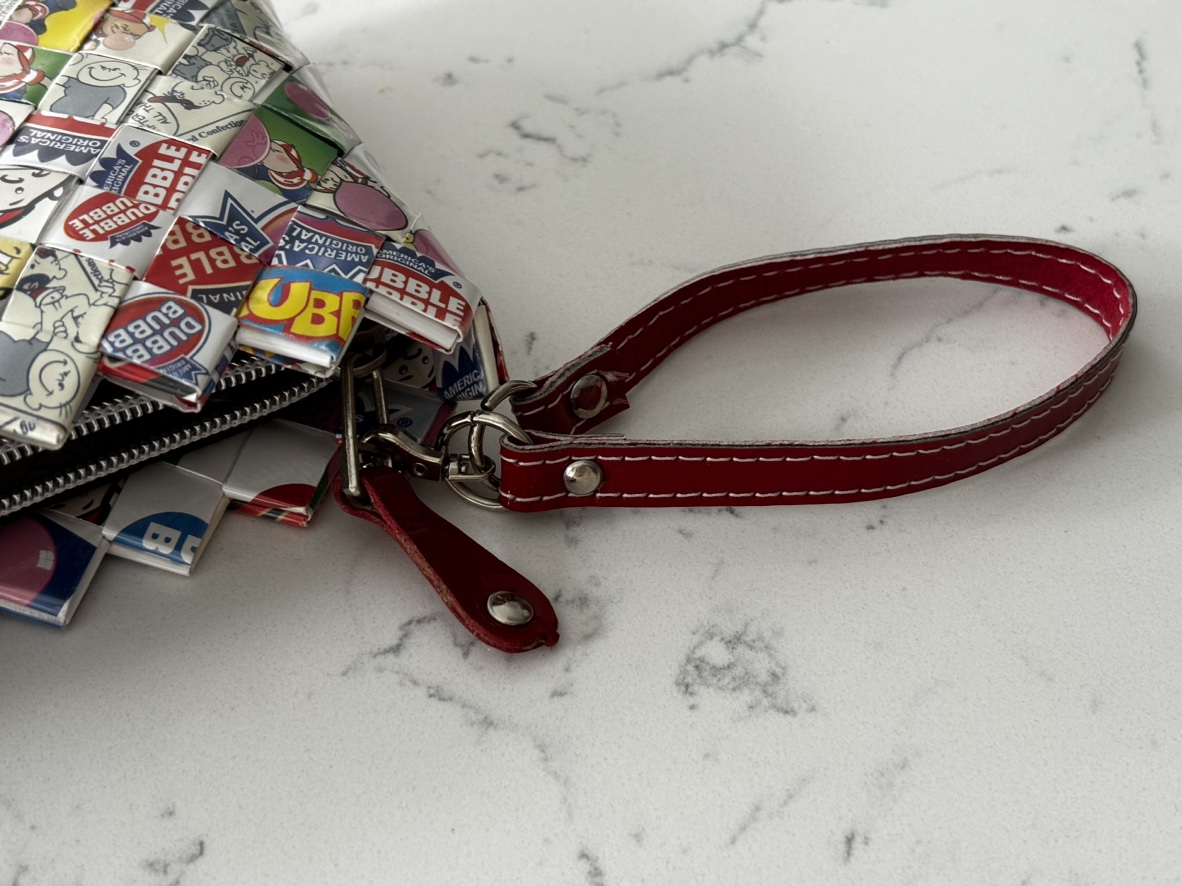 BRAND NEW gum wrapper wristlet/purse image indicator(2)