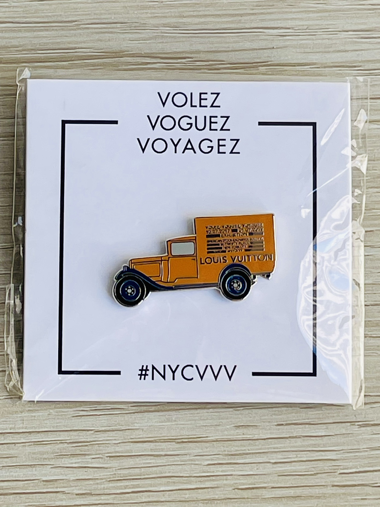 Louis Vuitton Pin New never opened