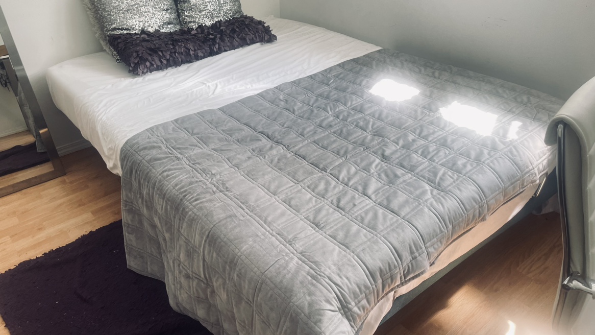 Queen Bed frame - photo 2