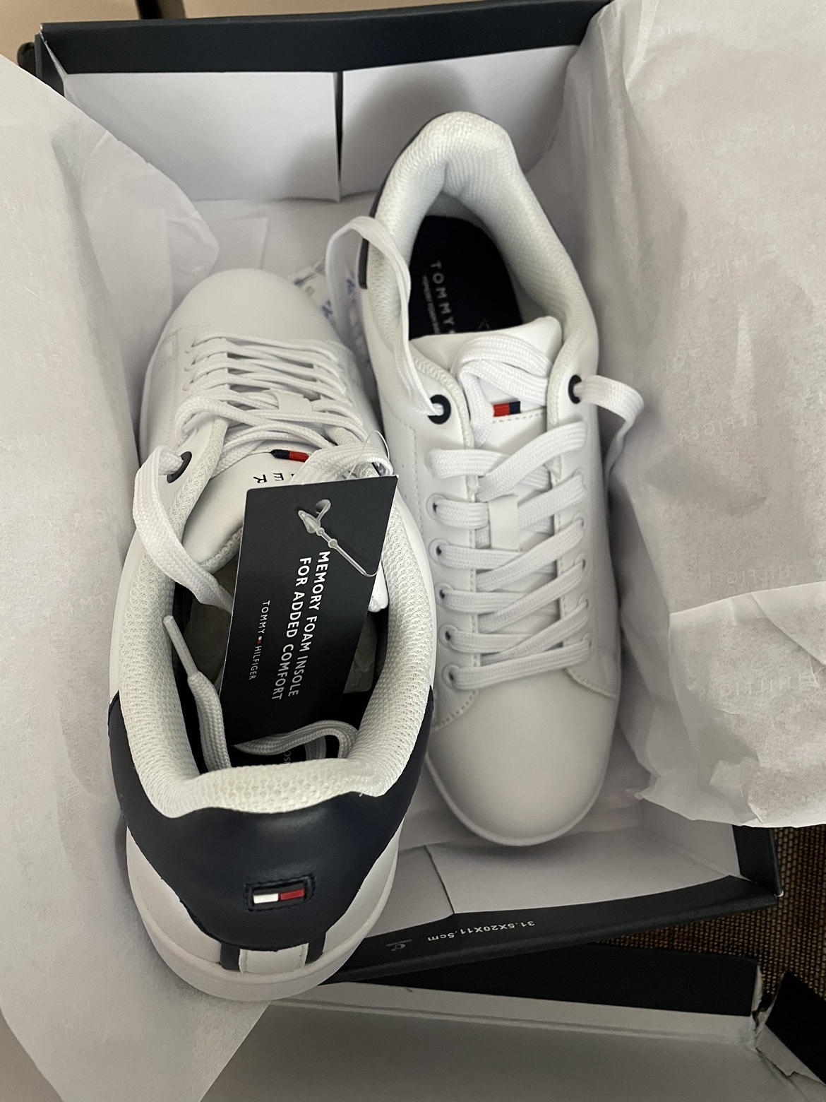 Brand new Tommy sneakers US 8 - photo 4