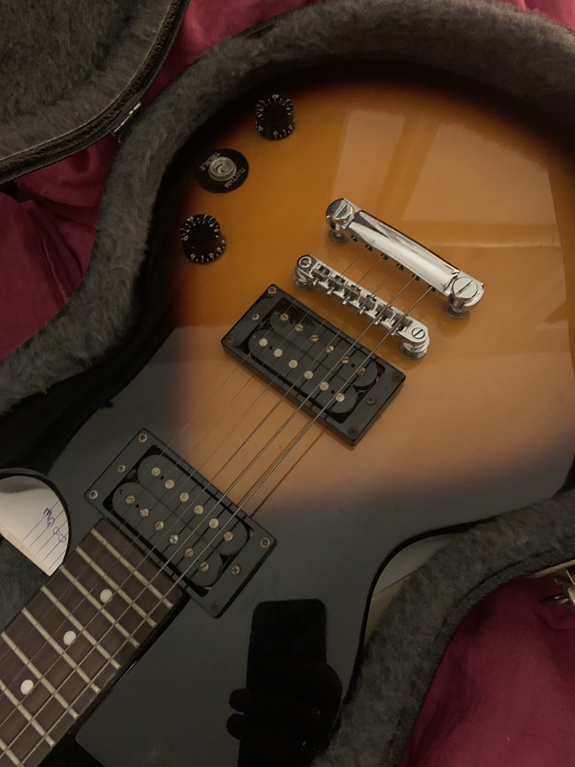 Electric Guitar + Amp - photo 4