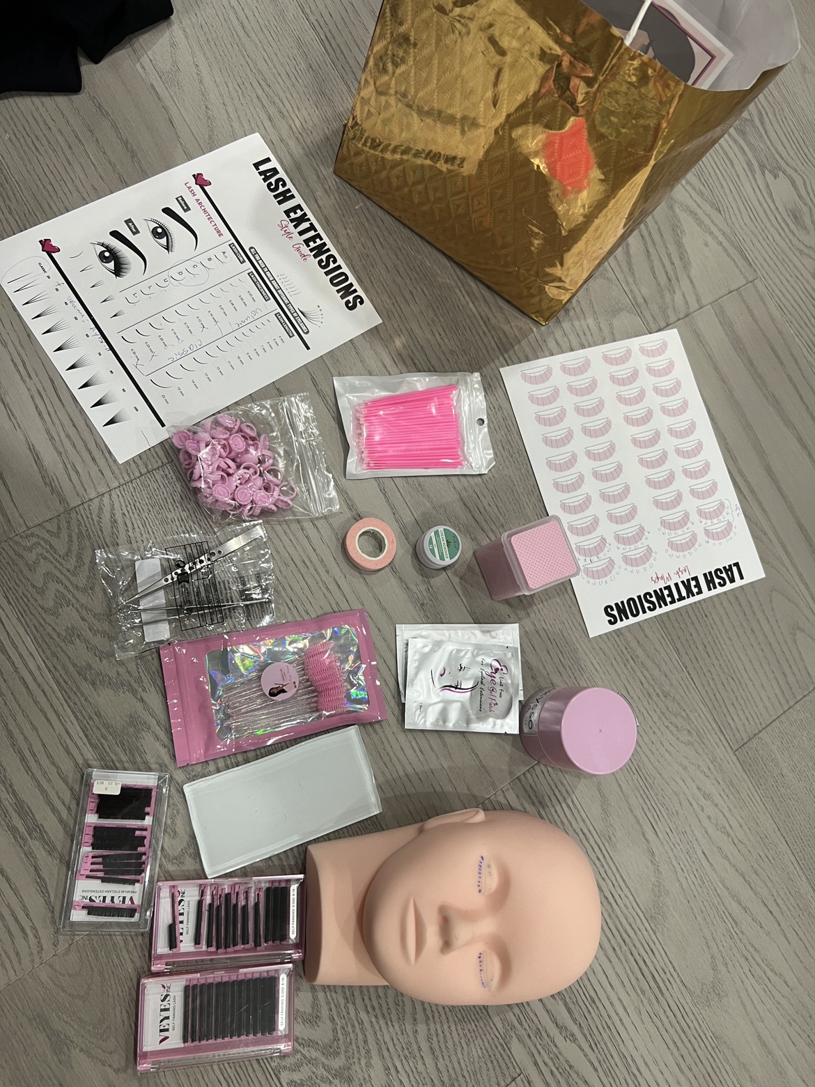Lash tech beginner kit (everything to start) thumbnail