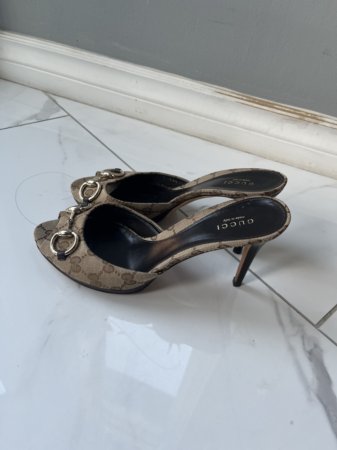 Gucci Canvas Beige Mules Size 39.5
