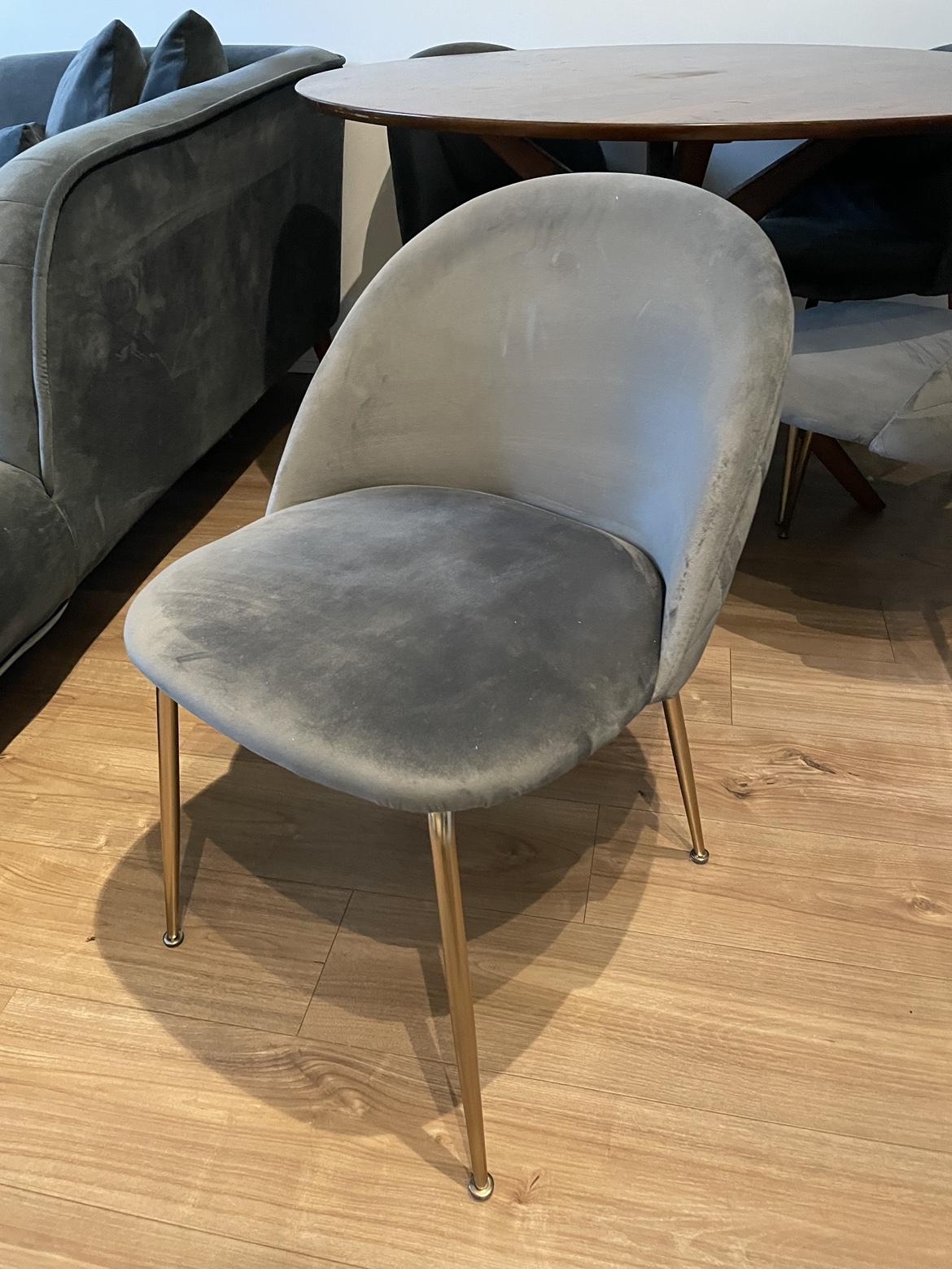 4 velvet chairs fir sale! - photo 2