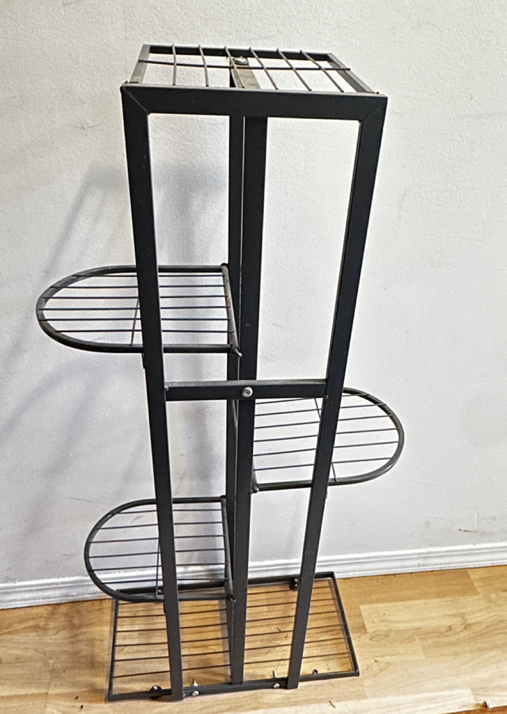 Plant stand thumbnail