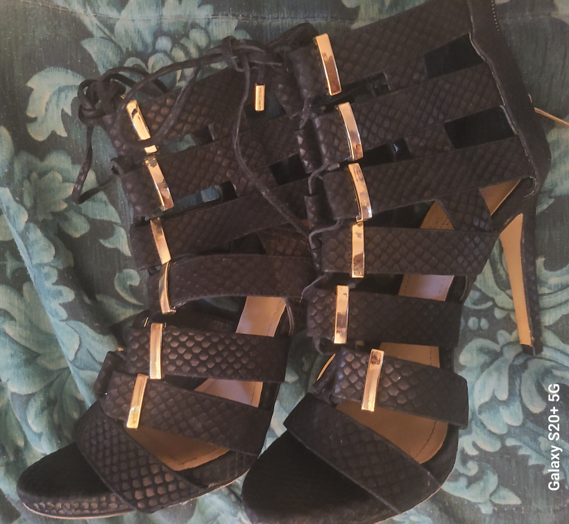 HEELS Vince Camuto