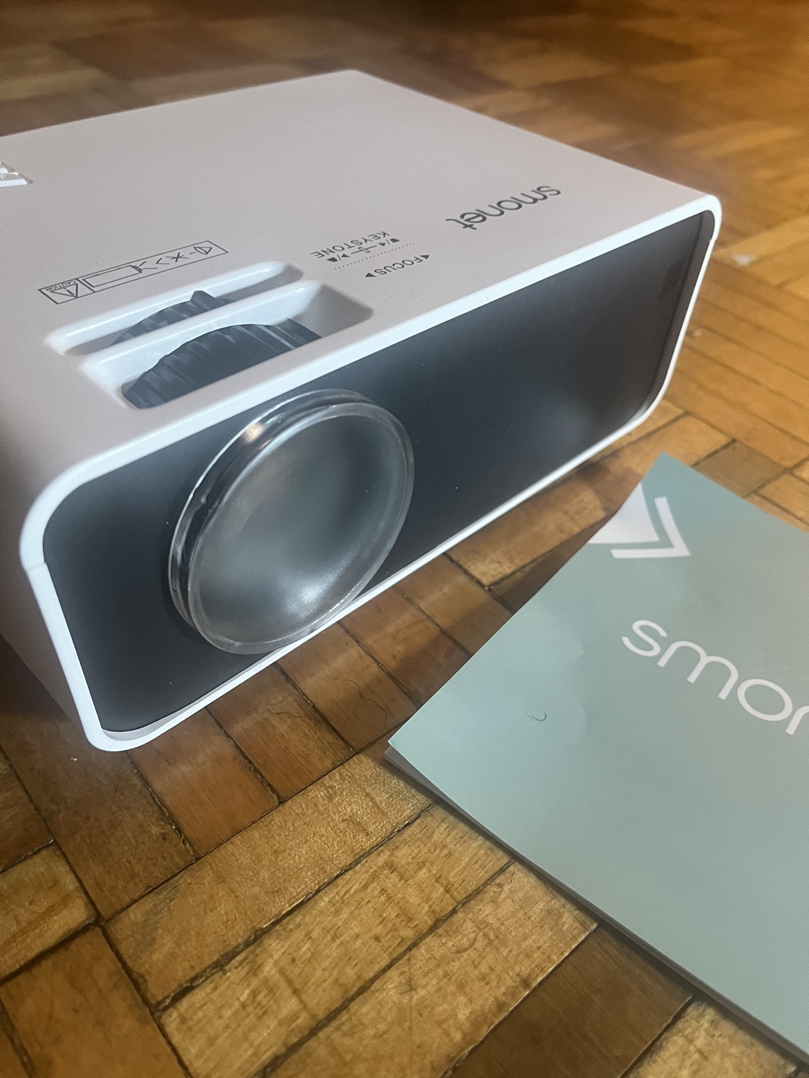 Portable LCD projector thumbnail