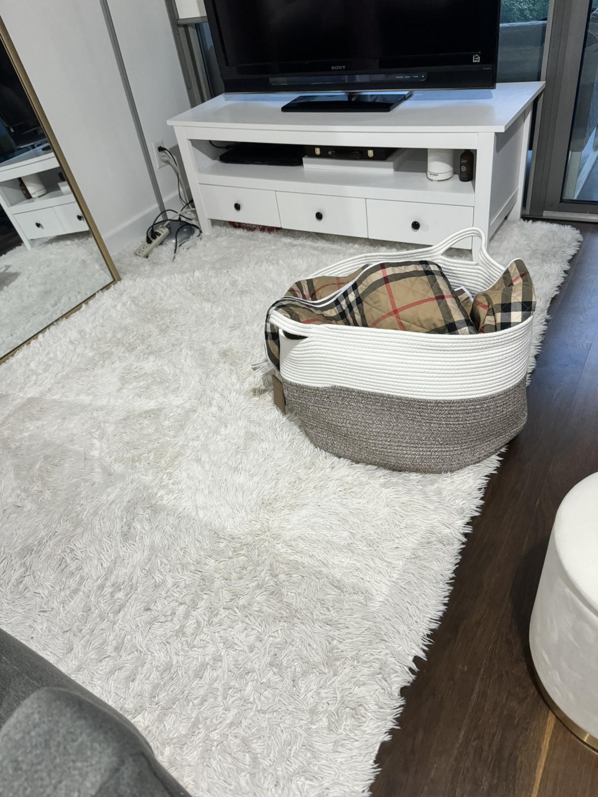 Homore fluffy rug 6 x 9 feet