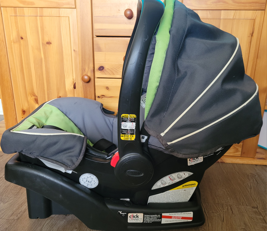 car seat - photo 2