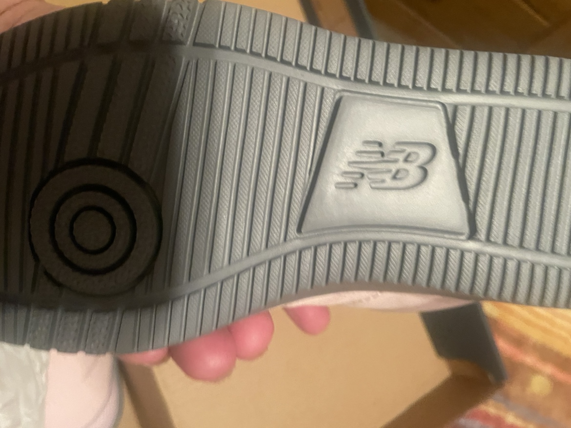 Little girls, new balance sneakers, size one and a half wide - photo 3