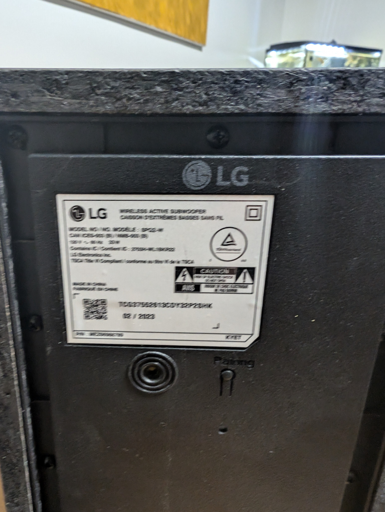 LG Sound Bar with Wireless Subwoofer - photo 3