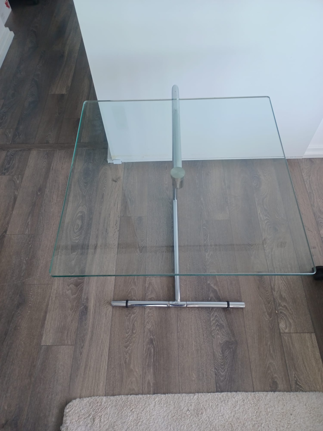 Stylish modern side table in good condition - photo 2