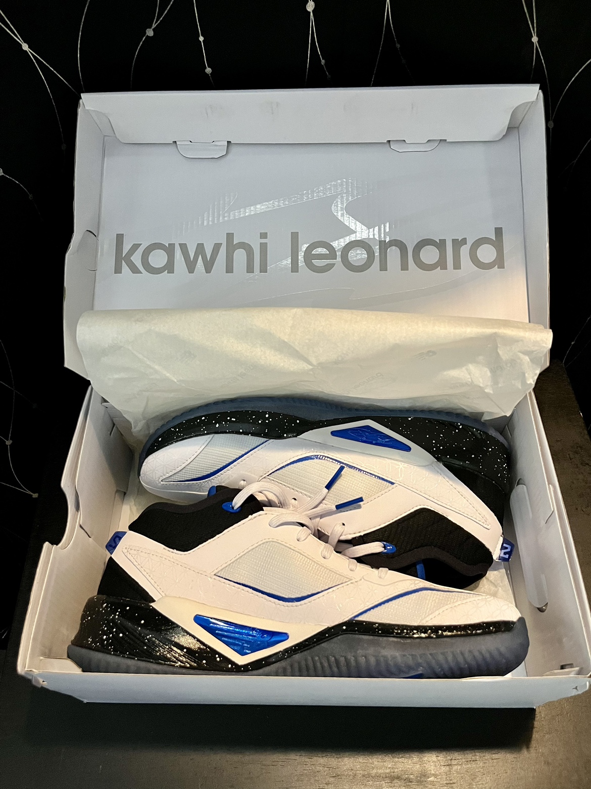 KAWHI III BASKETBALL SHOES - MEN’S SIZE 8 image indicator(2)