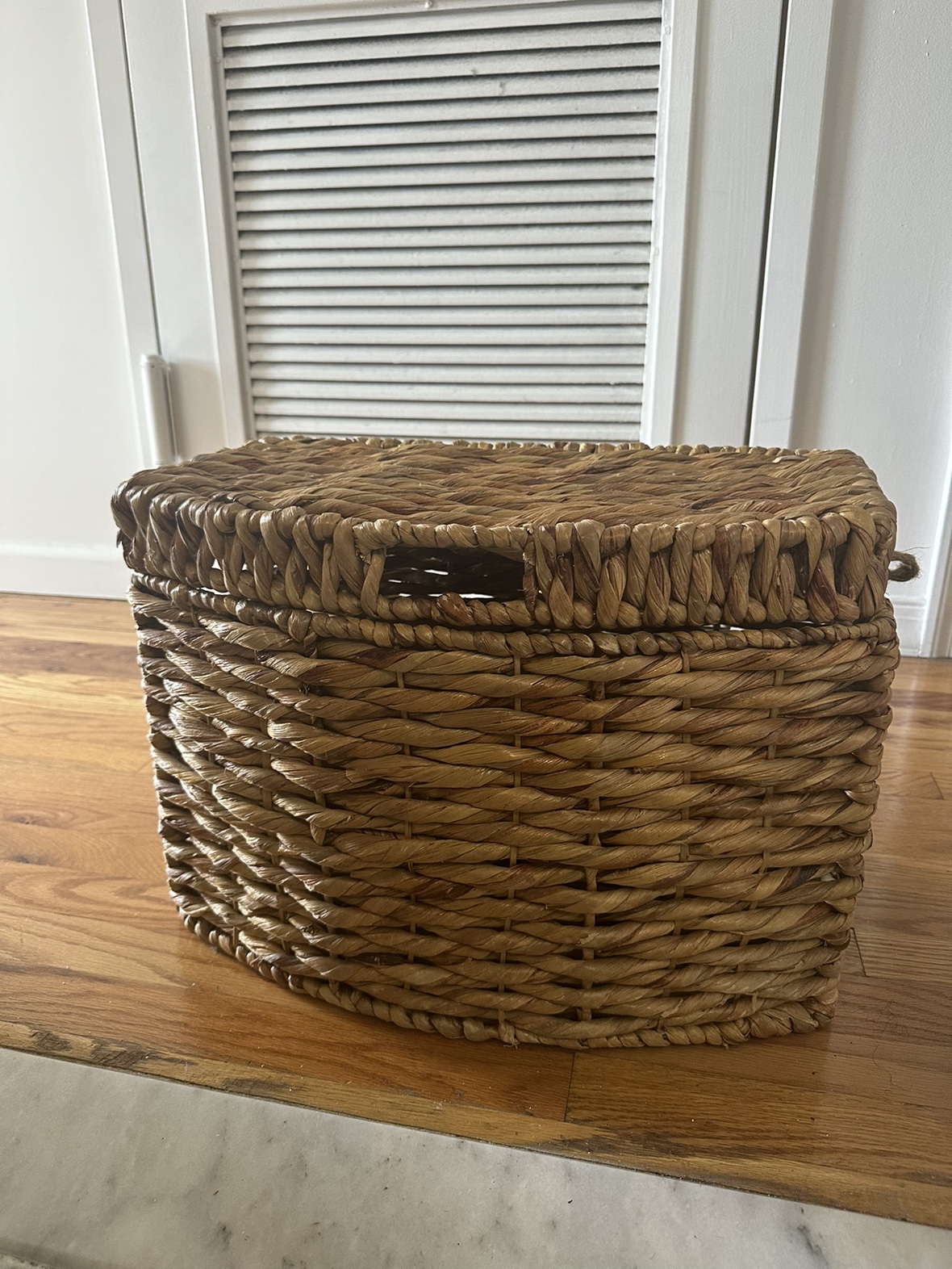 Woven Hyacinth basket - photo 3