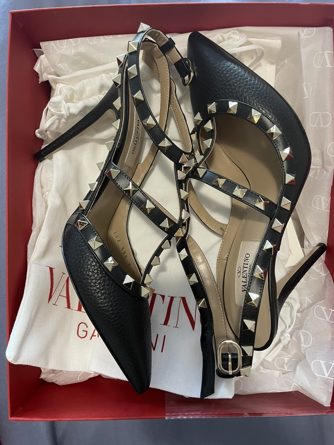 Valentino Garavani Rockstud Heels 38.5 (fits as 7 or 7.5 US)