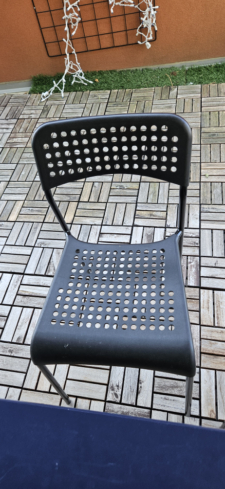 2 chairs for sale thumbnail