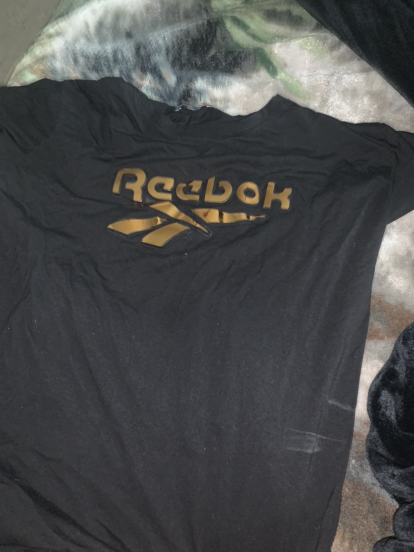 Rebook shirt