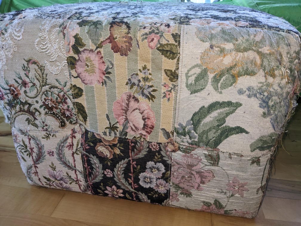 comfy Ottoman/stool image indicator(4)