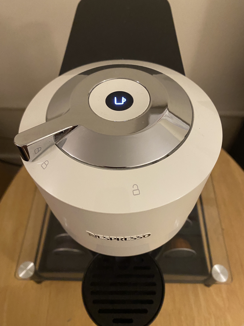 Nespresso Vertuo Next with pod storage - photo 3