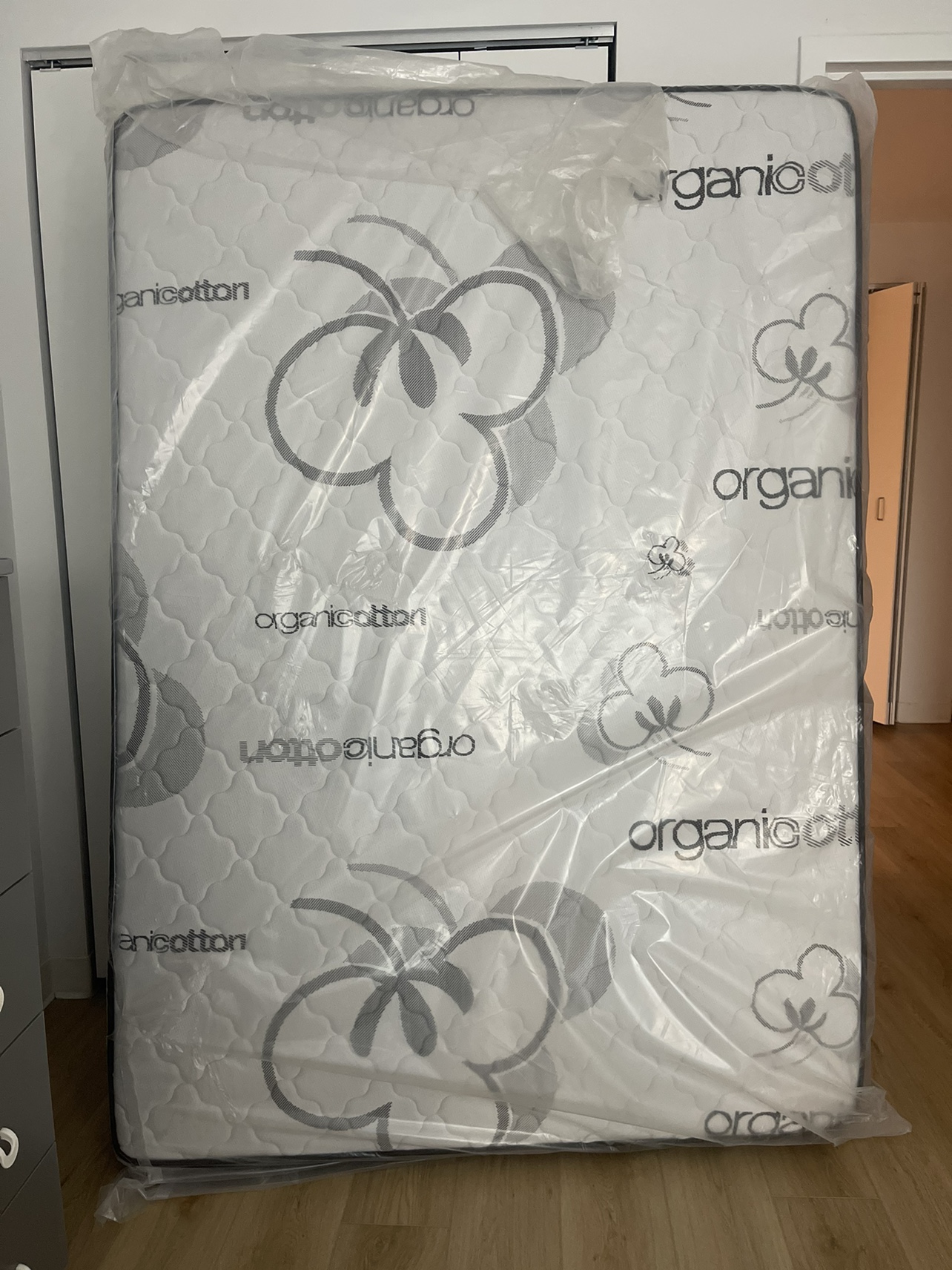 Full size mattress