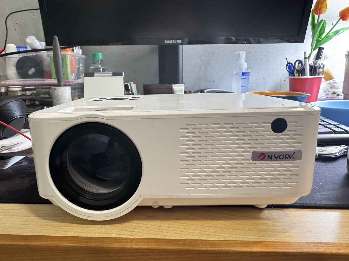 NEW Nyork projector