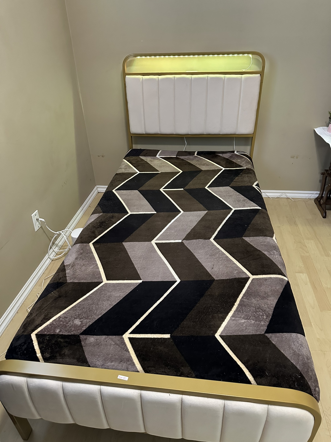 Twin size bed image indicator(2)