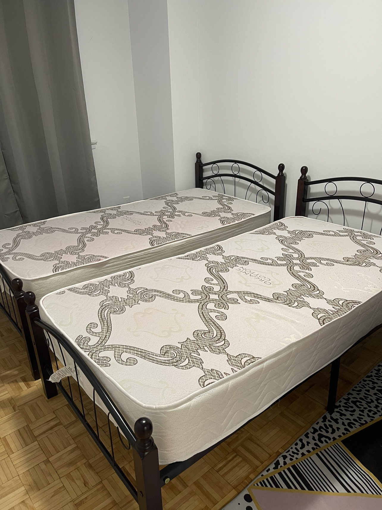 2 matching single bed - photo 2