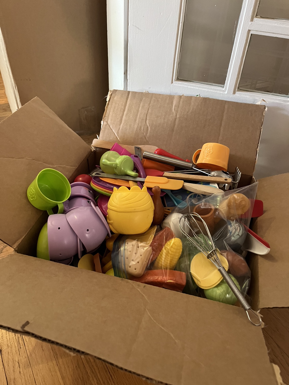 Wooden Play Kitchen and Food - photo 2