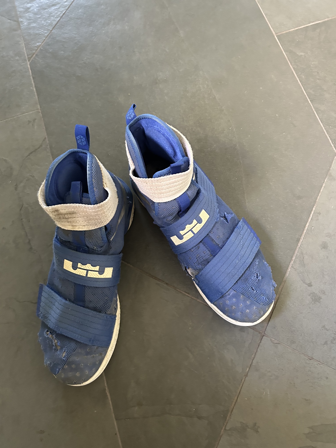 Basketball shoes #freecycle - photo 2