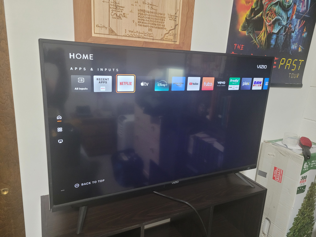 40" Flat Screen Smart TV